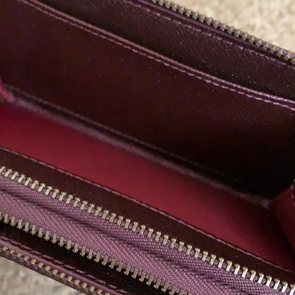 Coach - Picture 6 of 8